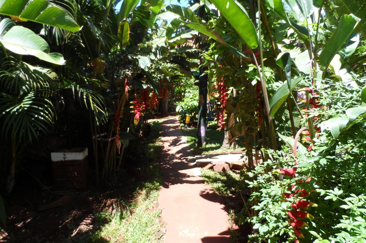 Hostel Garden Stone Puerto Iguazú Exterior foto